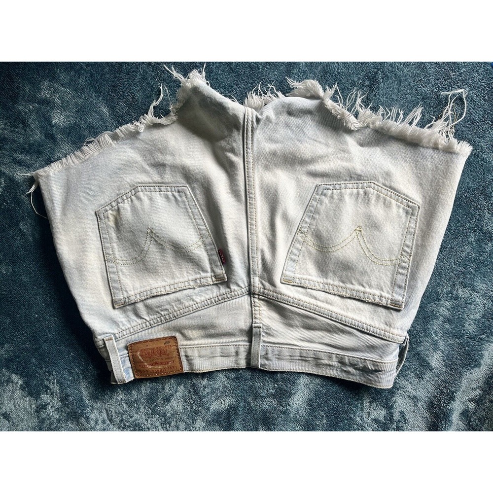Levi's Premium Womens 501 Cut-Off Jean Shorts Size W 28 Blue Denim Button Fly Go - Picture 3 of 9